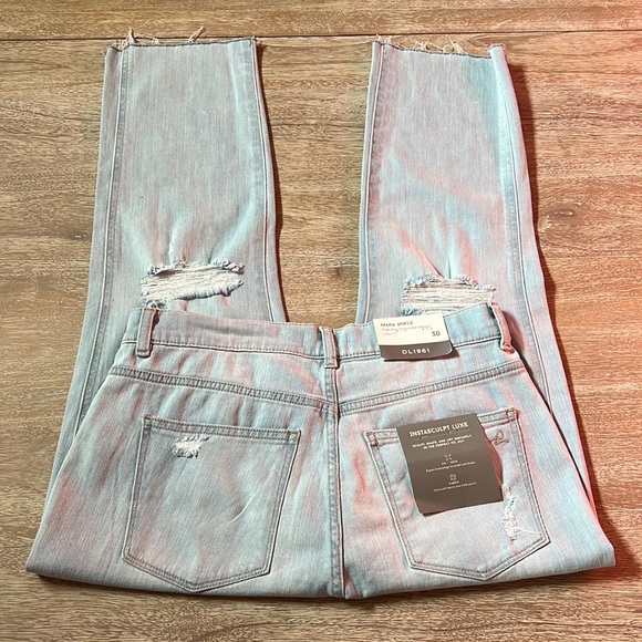 DL1961 Mara Ripped Straight Ankle High- Rise Instasculpt Straight Jeans in Ross - Picture 8 of 16